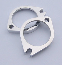 Radial manifold clamps